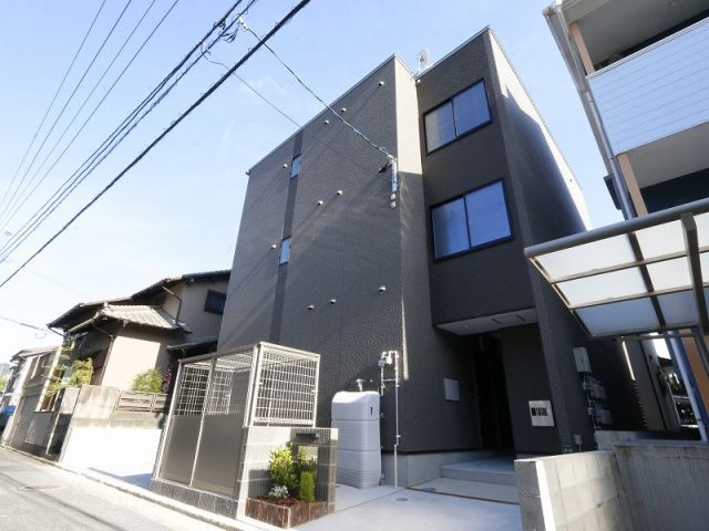 福岡市東区和白４丁目のアパート