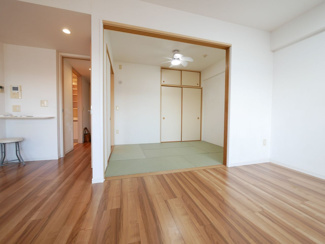 【和室】 | 八王子市椚田町 レーベンスクエアリマインドヒルズ 南向6階 | リビング隣接の和室