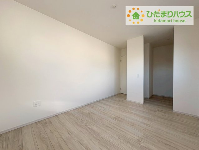 ひたちなか市足崎1期　新築戸建　4号棟の洋室|お掃除しやすく、清潔感を保てるのでダニも発生しにくいフローリング♪