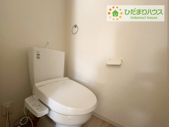 ひたちなか市足崎1期　新築戸建　4号棟のトイレ|節水できるトイレで、少ないお水でもしっかりと洗浄してくれます！