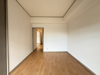 【洋室】 | サニーフラット田中