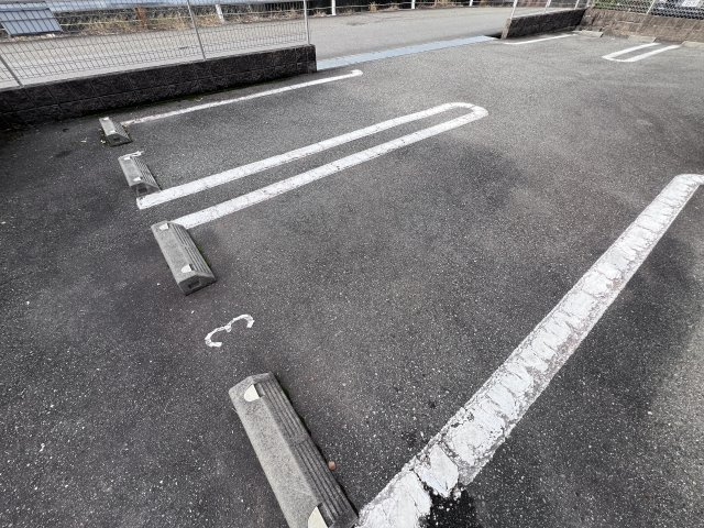 セプト・クルールの駐車場