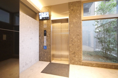 【ロビー】 | アリビオ大阪港