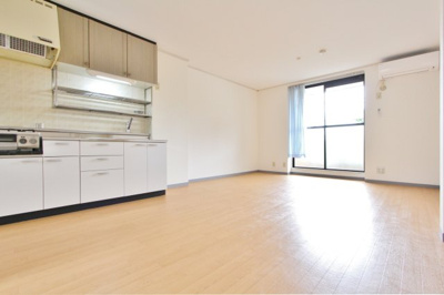 【居間・リビング】 | ファミール日之出Ａ棟 | 参考写真（同物件別部屋）