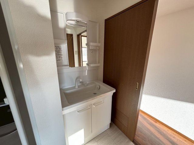 ブリティッシュ・ティンバー泉佐野の洗面所|洗面室