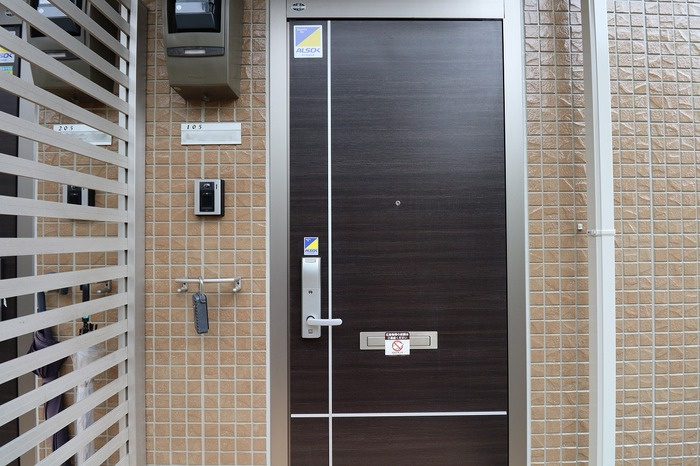 スバルコーポＳの玄関|玄関前