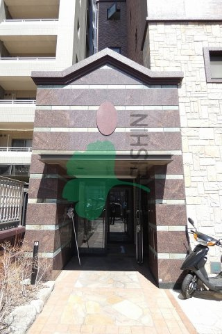 レジディア博多駅南のエントランス