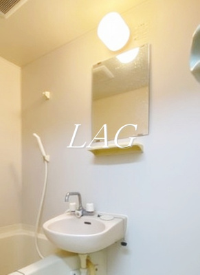 【洗面所】 | クレストコート | 洗面台です。