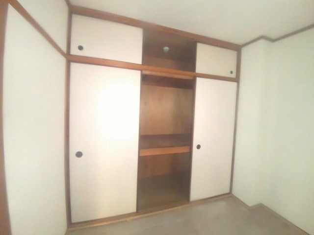 山本マンションの収納