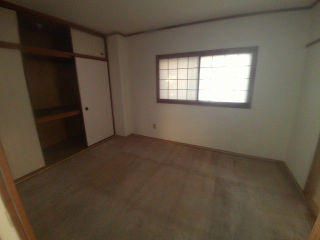 山本マンションの和室