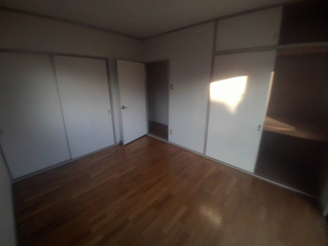 山本マンションの寝室