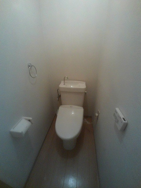 山本マンションのトイレ