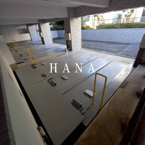 フジマンション末広の駐車場