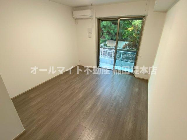 川崎市麻生区高石５丁目のアパートの洋室