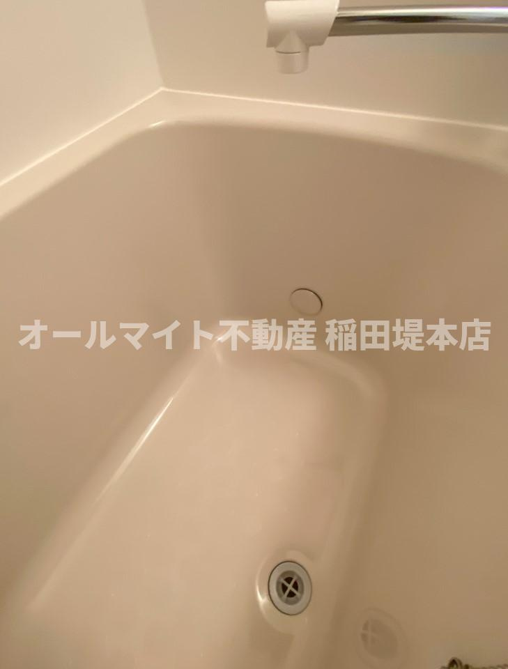 川崎市麻生区高石５丁目のアパートの浴室