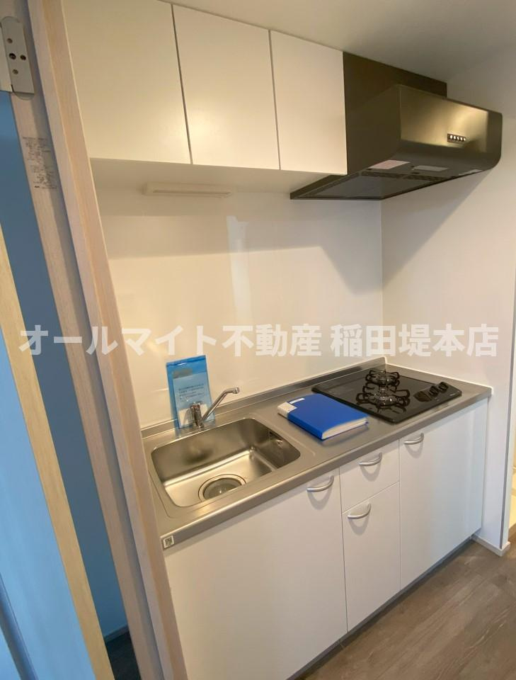 川崎市麻生区高石５丁目のアパートのキッチン