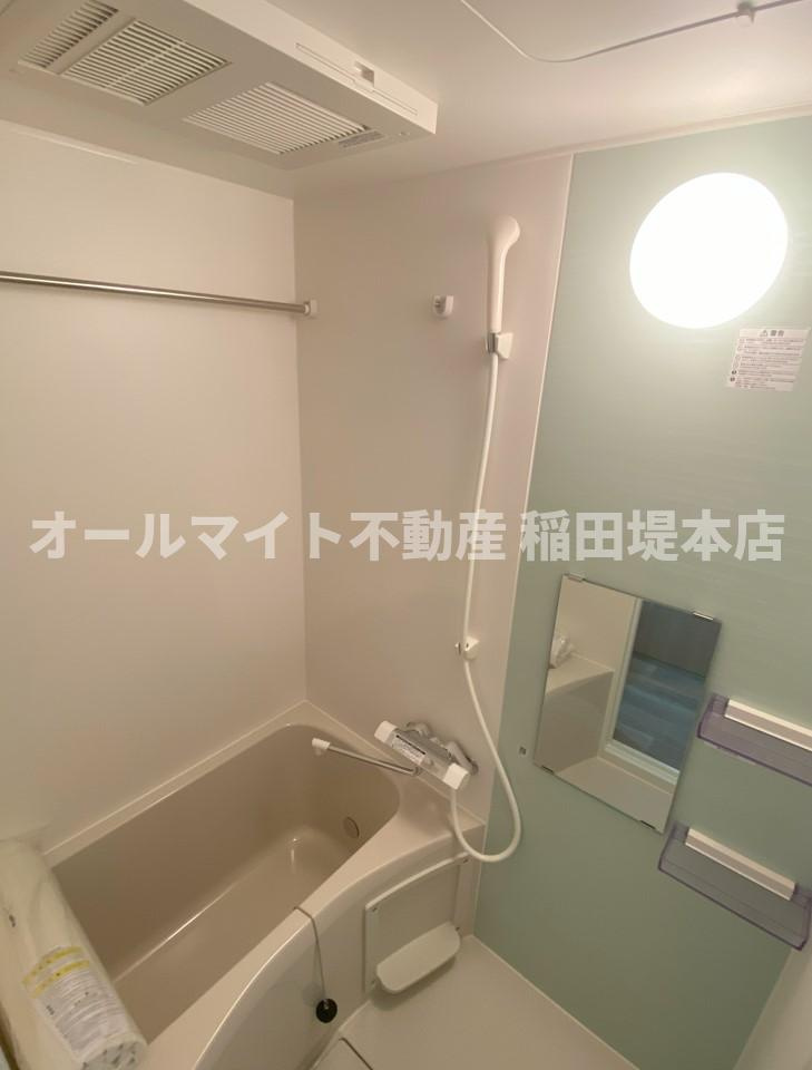 川崎市麻生区高石５丁目のアパートの浴室