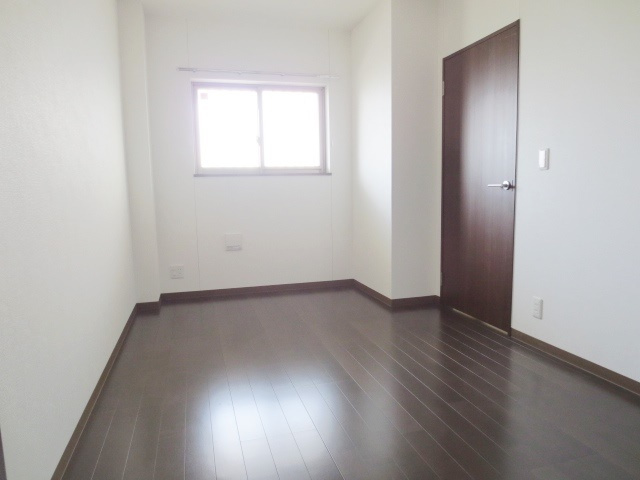 桜コートの子供部屋|別号室の参考写真です。