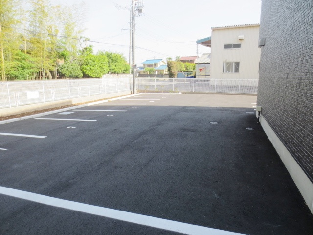 桜コートの駐車場