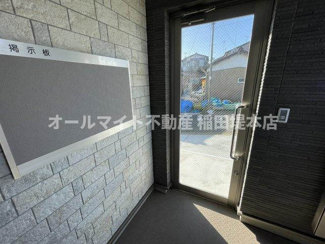 稲城市東長沼のアパートの内装