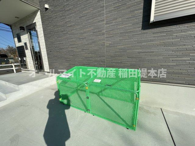 稲城市東長沼のアパートのその他共用部分