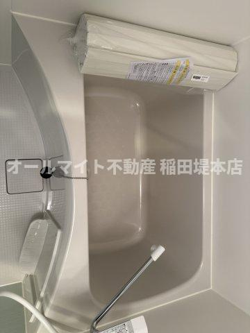 稲城市東長沼のアパートの浴室