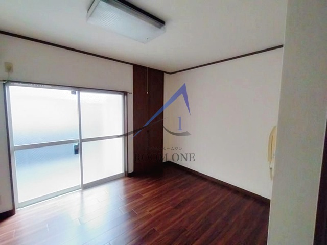 メゾンイースト