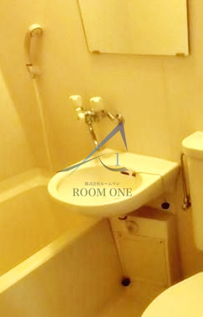 メゾンイーストの洗面所|洗面台です。