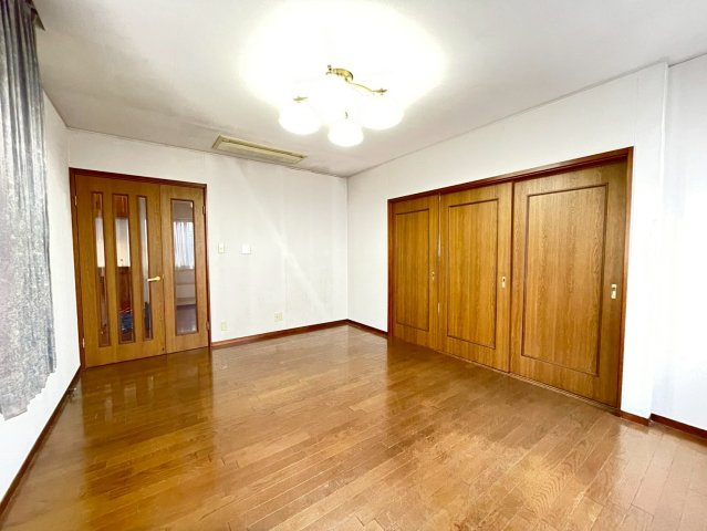 茨城県石岡市南台１丁目　中古戸建の洋室