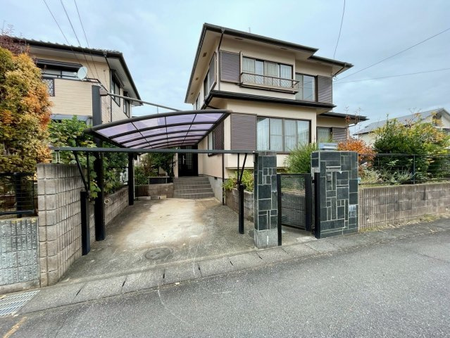 茨城県石岡市南台１丁目　中古戸建の駐車場