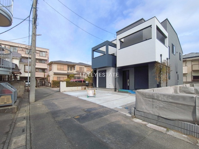 越谷市元柳田町 新築分譲住宅 全2棟 No,2の前面道路含む現地写真