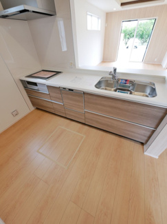 【キッチン】 | 中央市西花輪 オール電化新築 全2棟 1号棟 車3台並列駐車 | 【建物施工例】