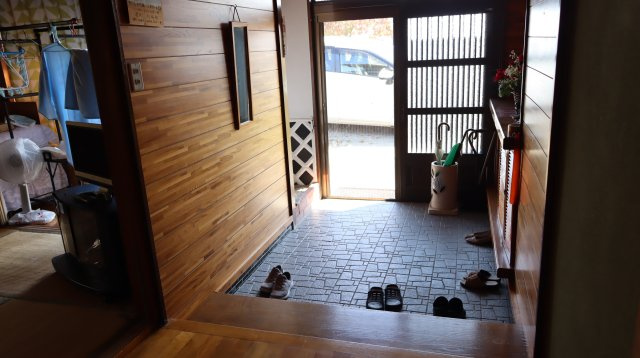【中古】大町中原町の玄関