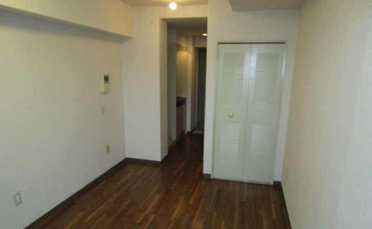 ラフィネ西荻の居間・リビング