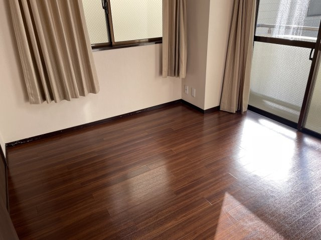 トミヤコーポの居間・リビング