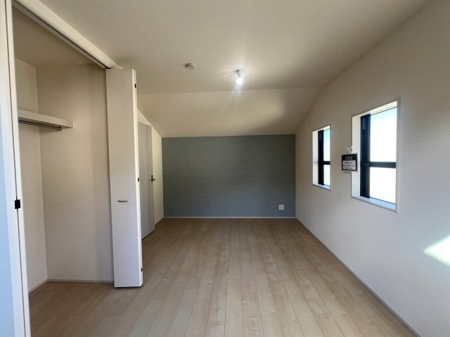 閑静な邸宅佇む最高なステータスをあなたへ　長浜2丁目新築戸建ての洋室|落ち着いた色調の洋室です