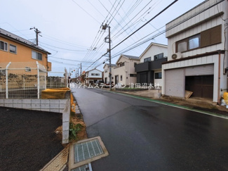 【前面道路含む現地写真】