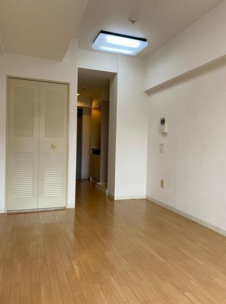 ラフィネ西荻の居間・リビング