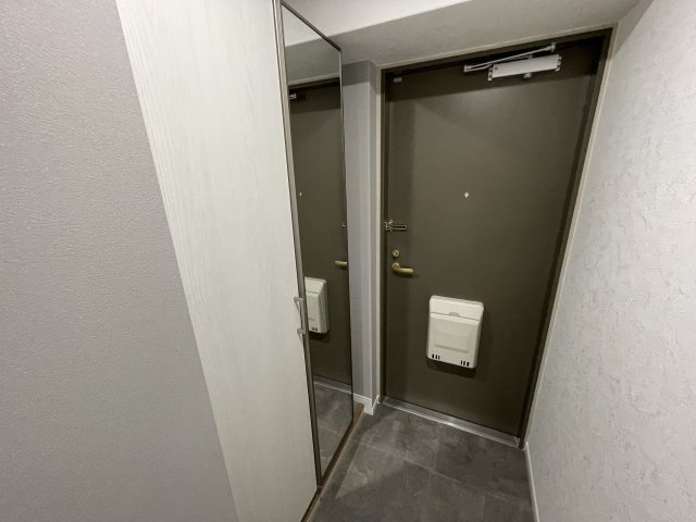 クローバーマンション坪井中央公園の玄関