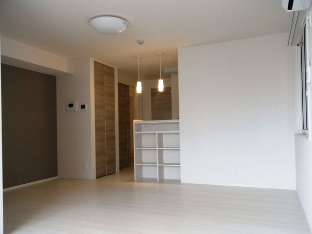 グレイスコート住吉本町の洋室