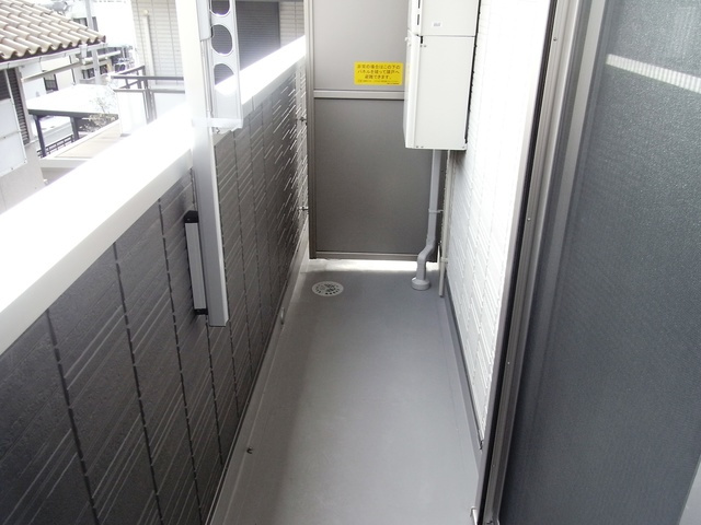 グレイスコート住吉本町のバルコニー