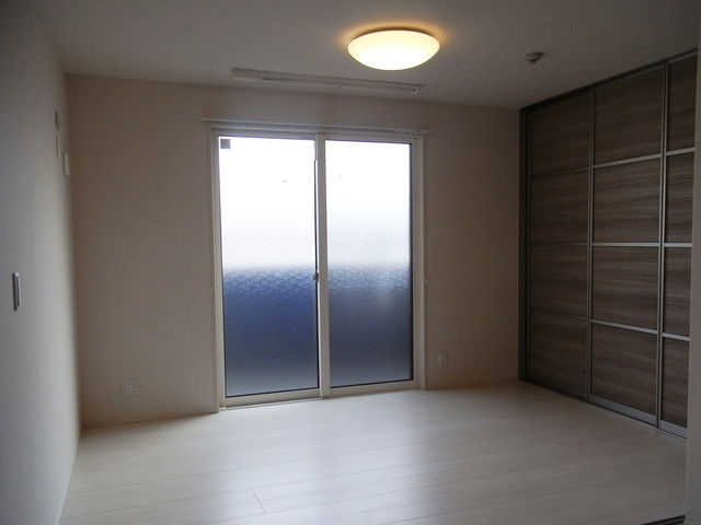 グレイスコート住吉本町の居間・リビング