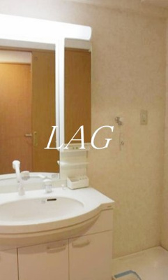 【洗面所】 | クリスタルコート | 洗面台です。