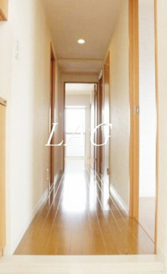 【玄関】 | クリスタルコート | 玄関です。