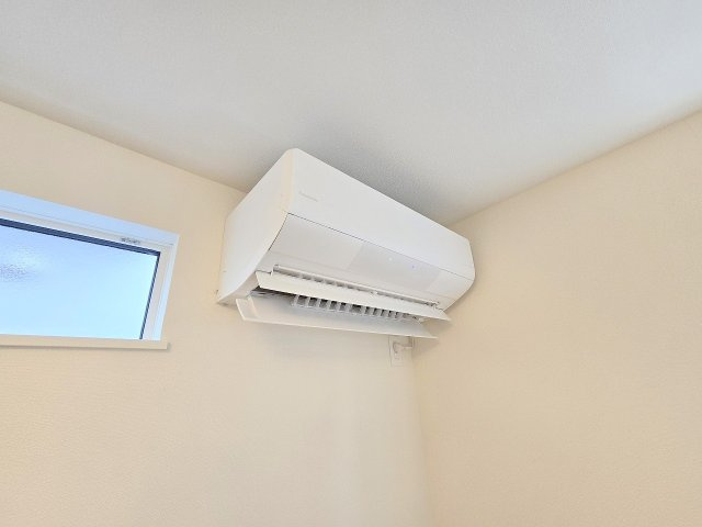 瑞穂町殿ケ谷　全3棟のその他|リビングにはエアコンを標準完備♪