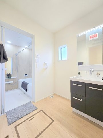 瑞穂町殿ケ谷　全3棟の洗面所