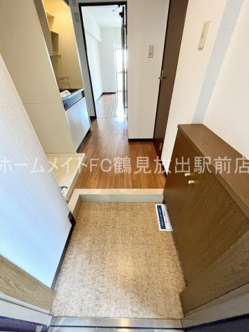 東大阪市高井田の賃貸マンションの玄関