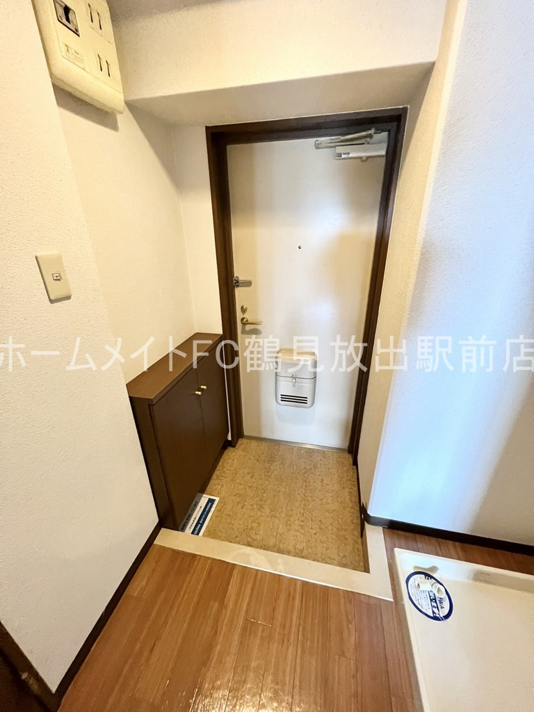 東大阪市高井田の賃貸マンションの玄関