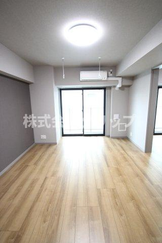 RELUXIA伊勢佐木長者町の居間・リビング