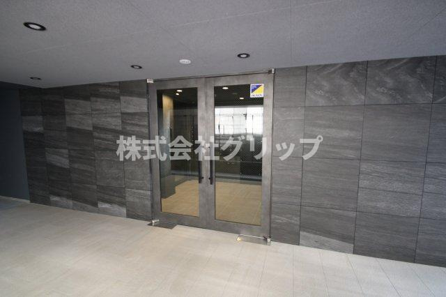 RELUXIA伊勢佐木長者町のエントランス